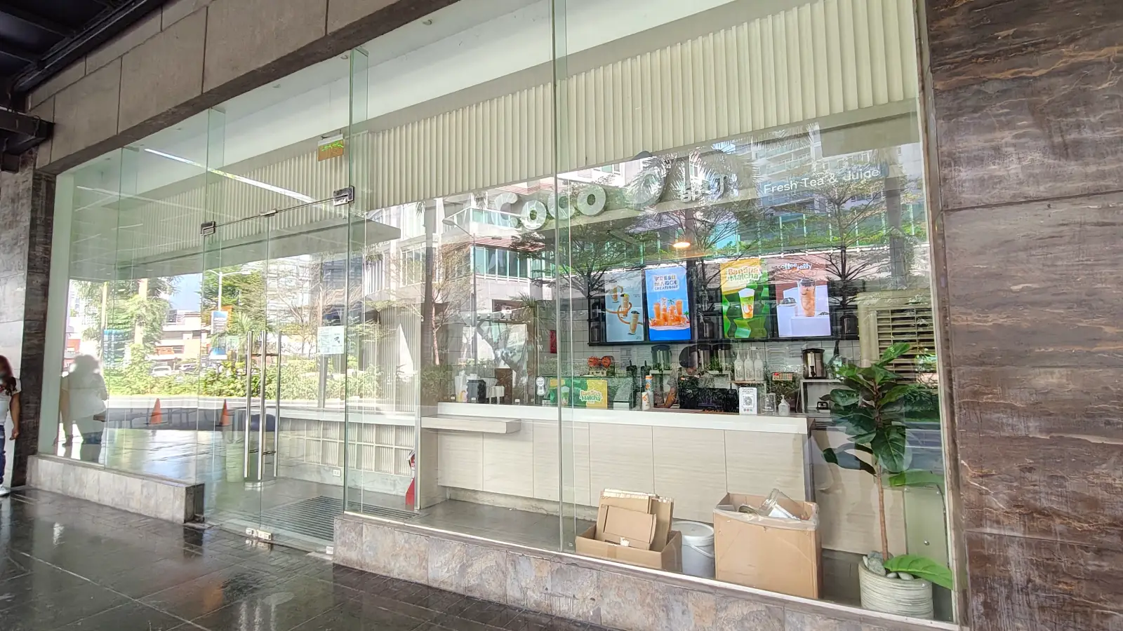 COCO FRESH TEA & JUICE in Glorietta